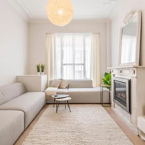  Vakantiehuis Luxurious, Updated, Warm & Stunning Terraces